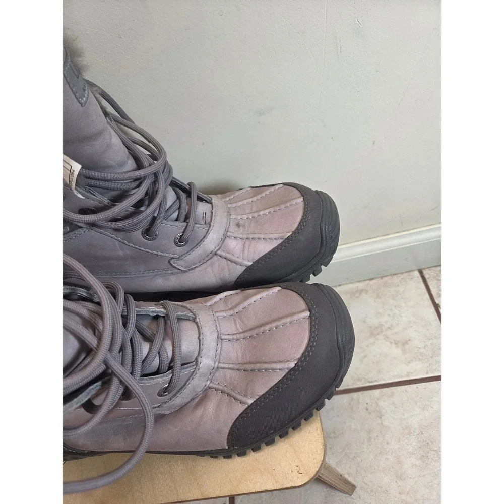 UGG australia adirondack
